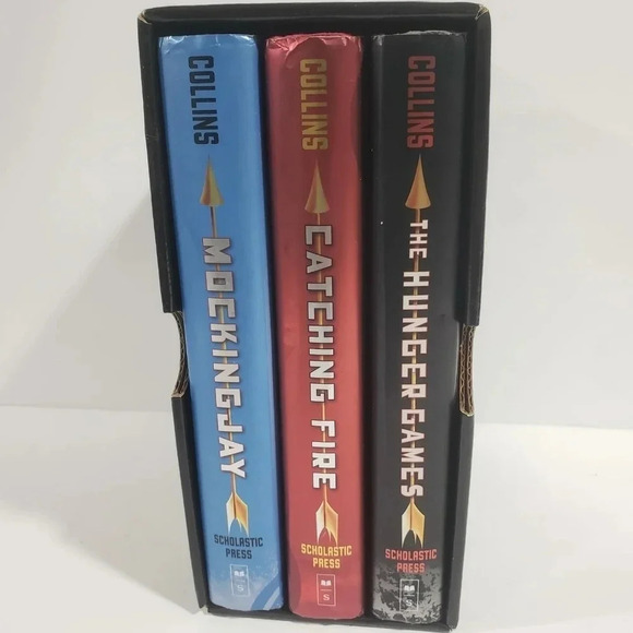 The Hungar Games Trilogy Set of 3 by Suzanne Collins. - Picture 6 of 9